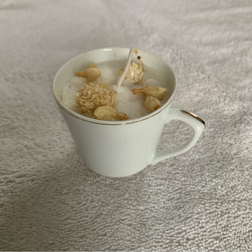 Handmade Elegant White Candle in Vintage Ceramic Cup